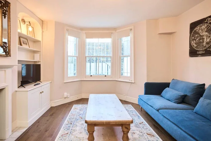 Flat Freke Road in Greater London
