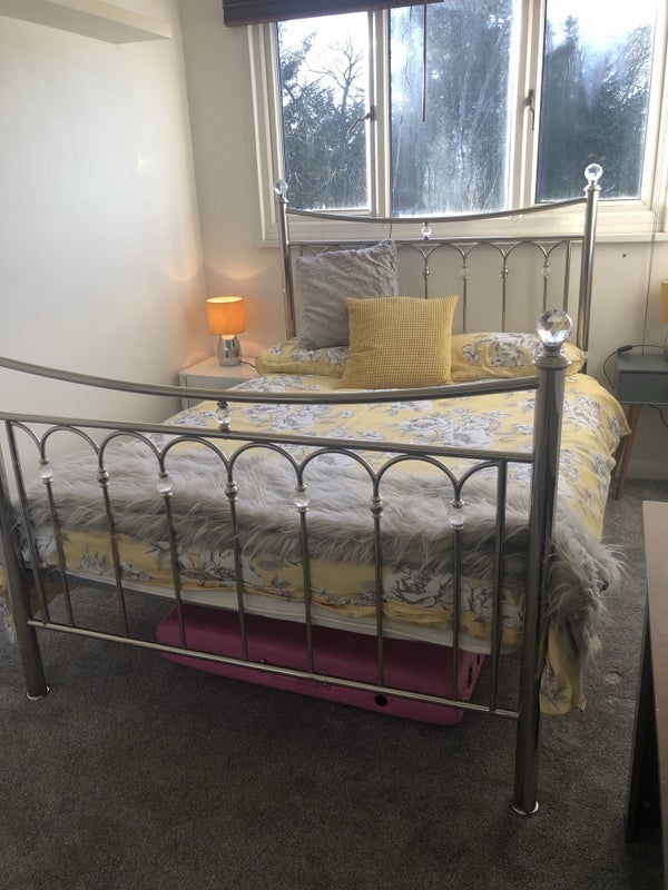Room Kingston Park Road in Newcastle upon Tyne