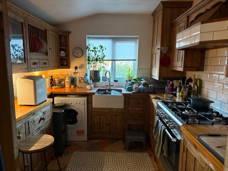 Room Gloucester Road in Bristol
