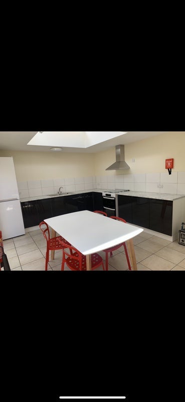Room Lewisham Way in Greater London
