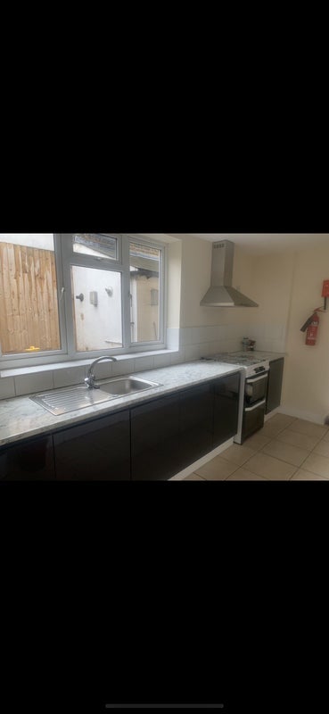 Room Lewisham Way in Greater London