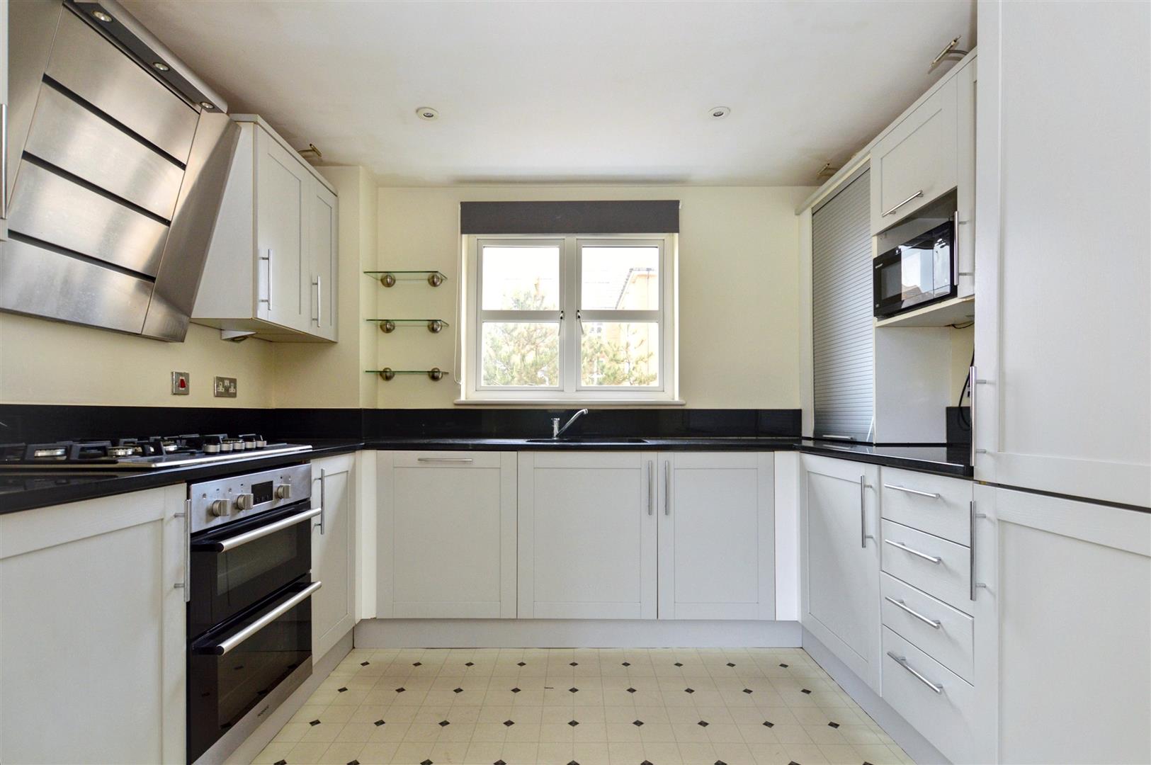 Flat Caroline Way in Eastbourne