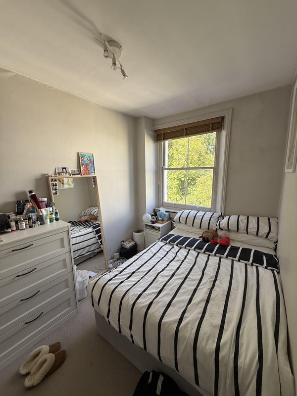Room Courtfield Gardens in Greater London