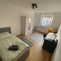 Zimmer Merowingerstraße in Düsseldorf