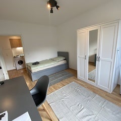 Zimmer Merowingerstraße in Düsseldorf