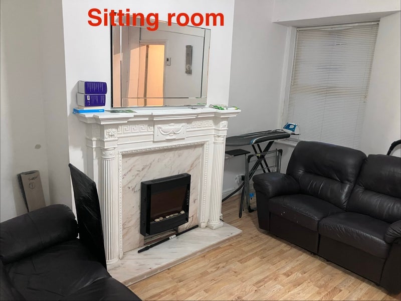 Room Crondall Street in Manchester