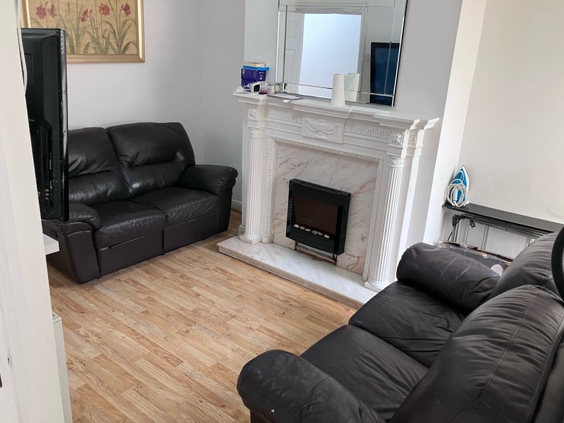 Room Crondall Street in Manchester