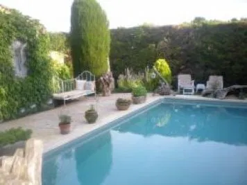 Room Impasse des Ellebores in Monteux