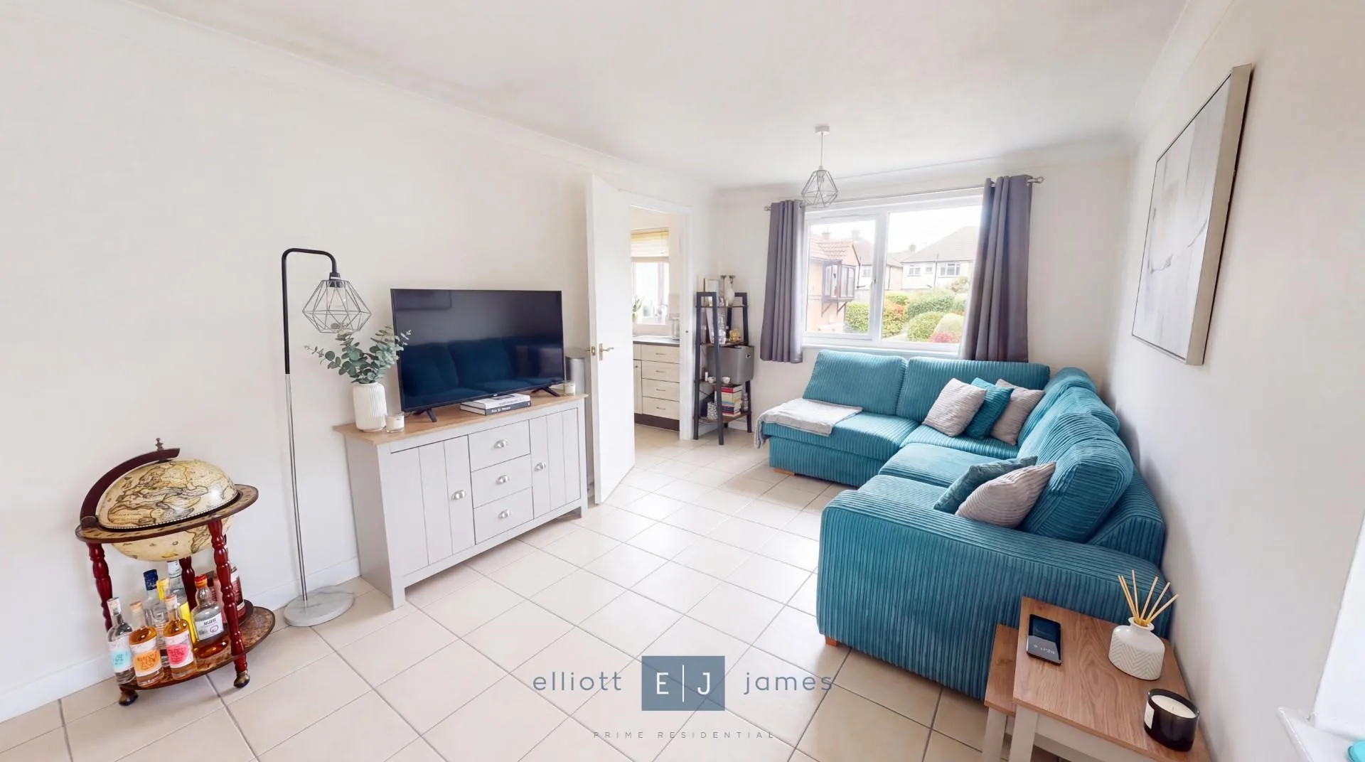 Flat Portland Close in Greater London