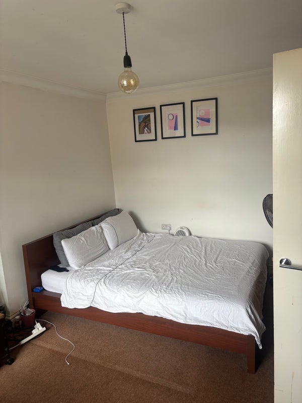 Room Queensway in City of Westminster
