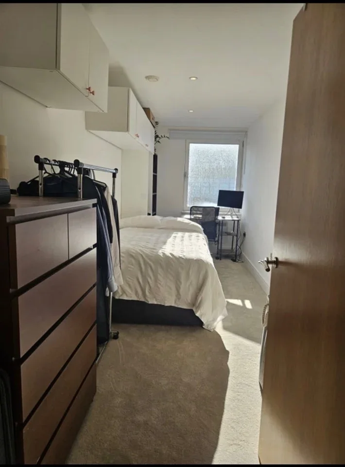Room Drayton Park in Greater London