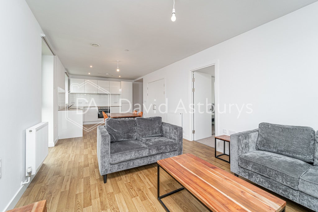 Flat Seven Sisters Road in Greater London