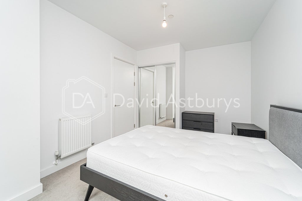 Flat Seven Sisters Road in Greater London