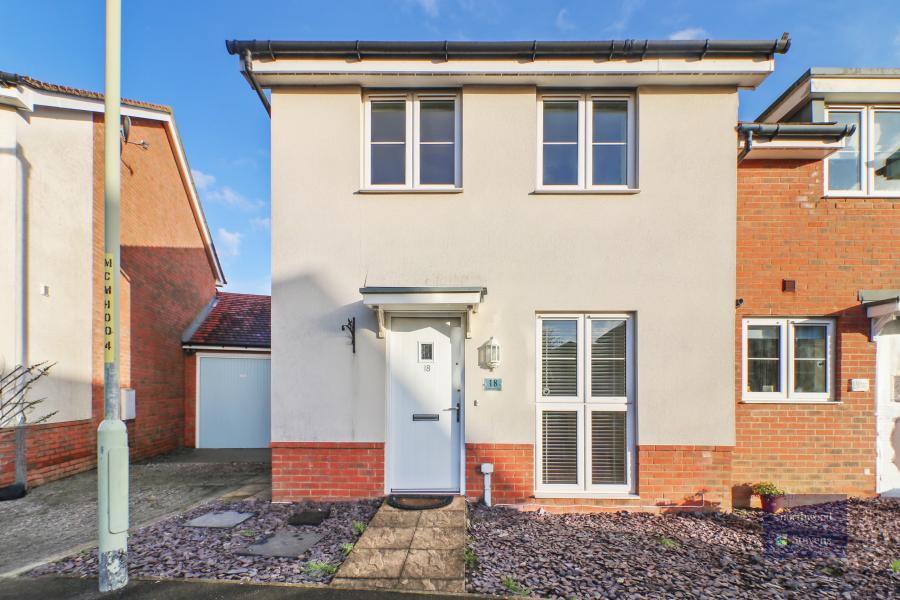 House Colemans Close in Ashford