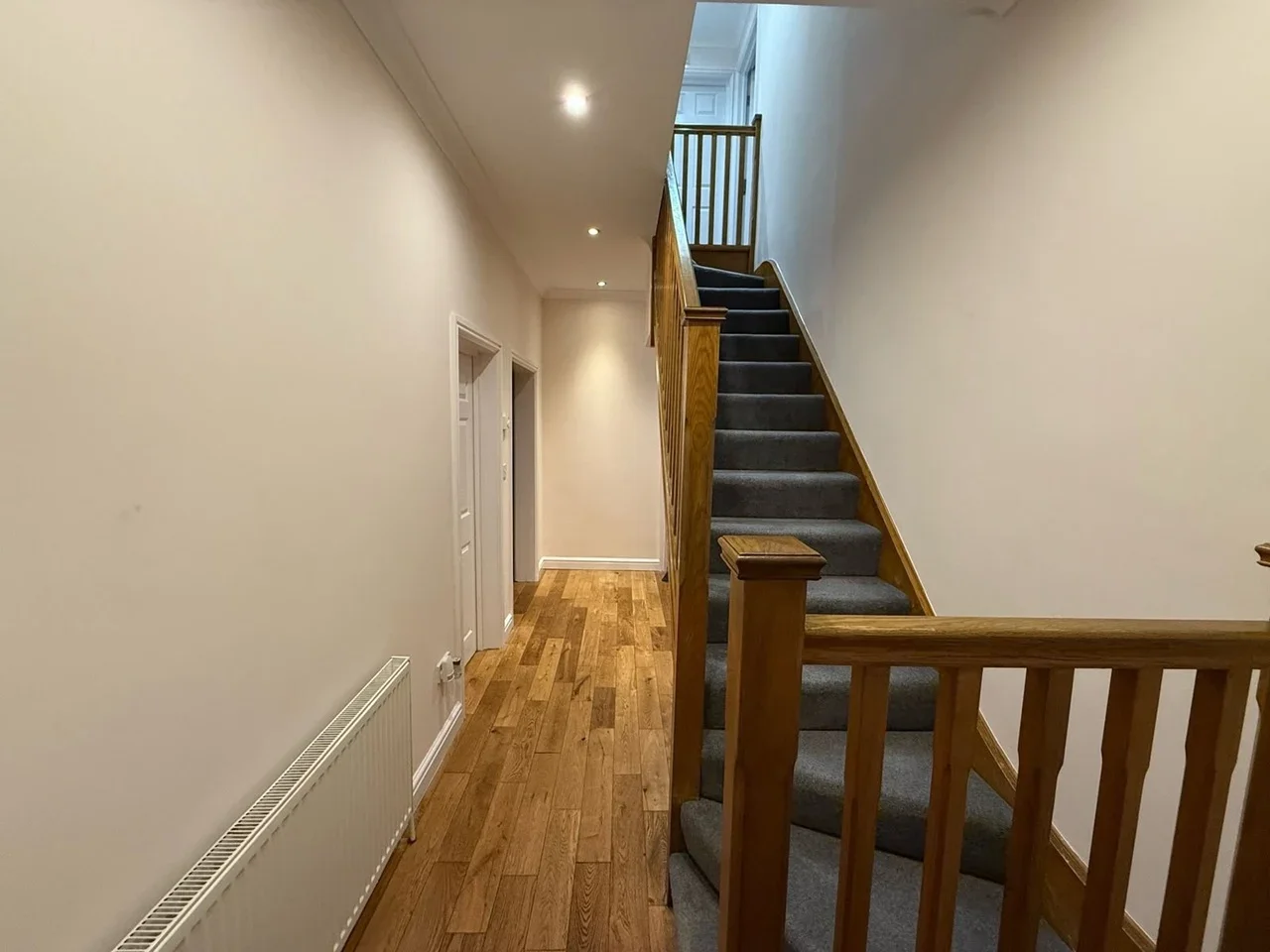 Room Lakehall Road in Greater London