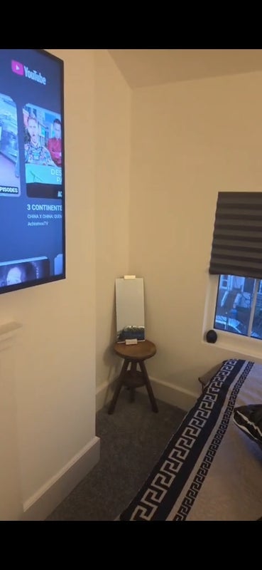 Room Queen's Road in Greater London