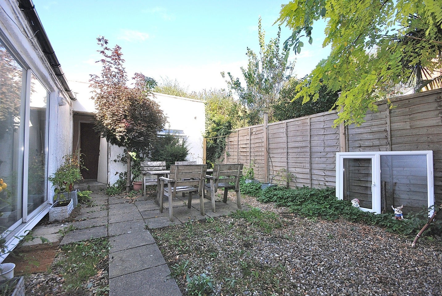 Room St John's Road in Uttlesford