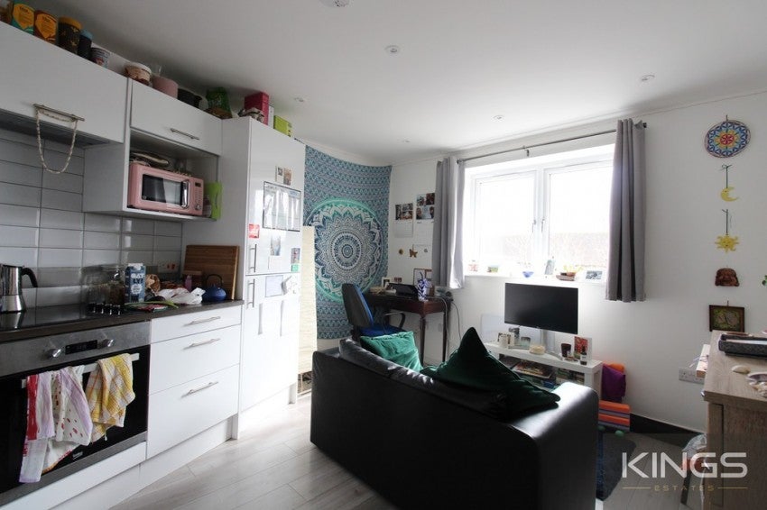 Flat Mermaid Way in Southampton