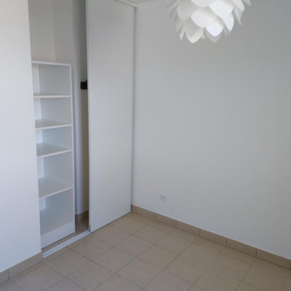Appartement Place du Champ de Mars à Chatte