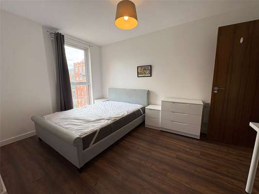 Flat Sillavan Way in Salford