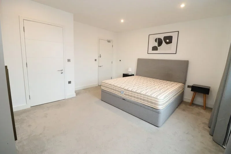 Room Hackney Road in Greater London