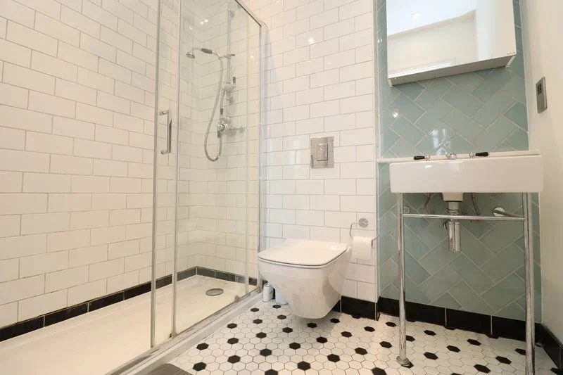 Room Hackney Road in Greater London
