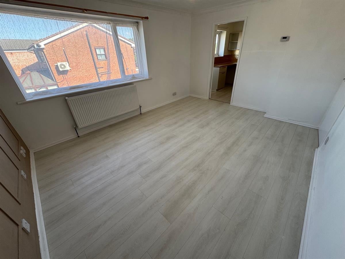 Flat Gorton Lane in Manchester