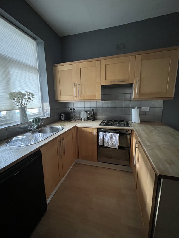 Flat Crossley Street in Greater London