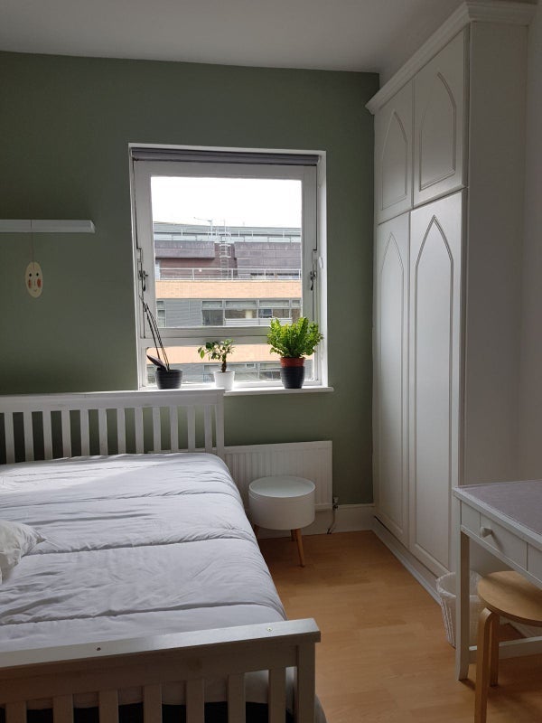 Flat Crossley Street in Greater London