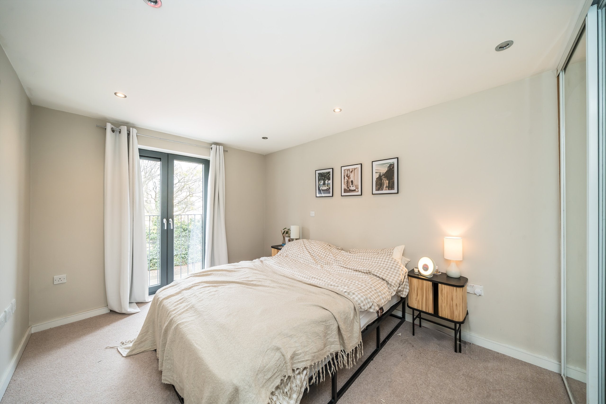 Flat Offenham Road in Greater London