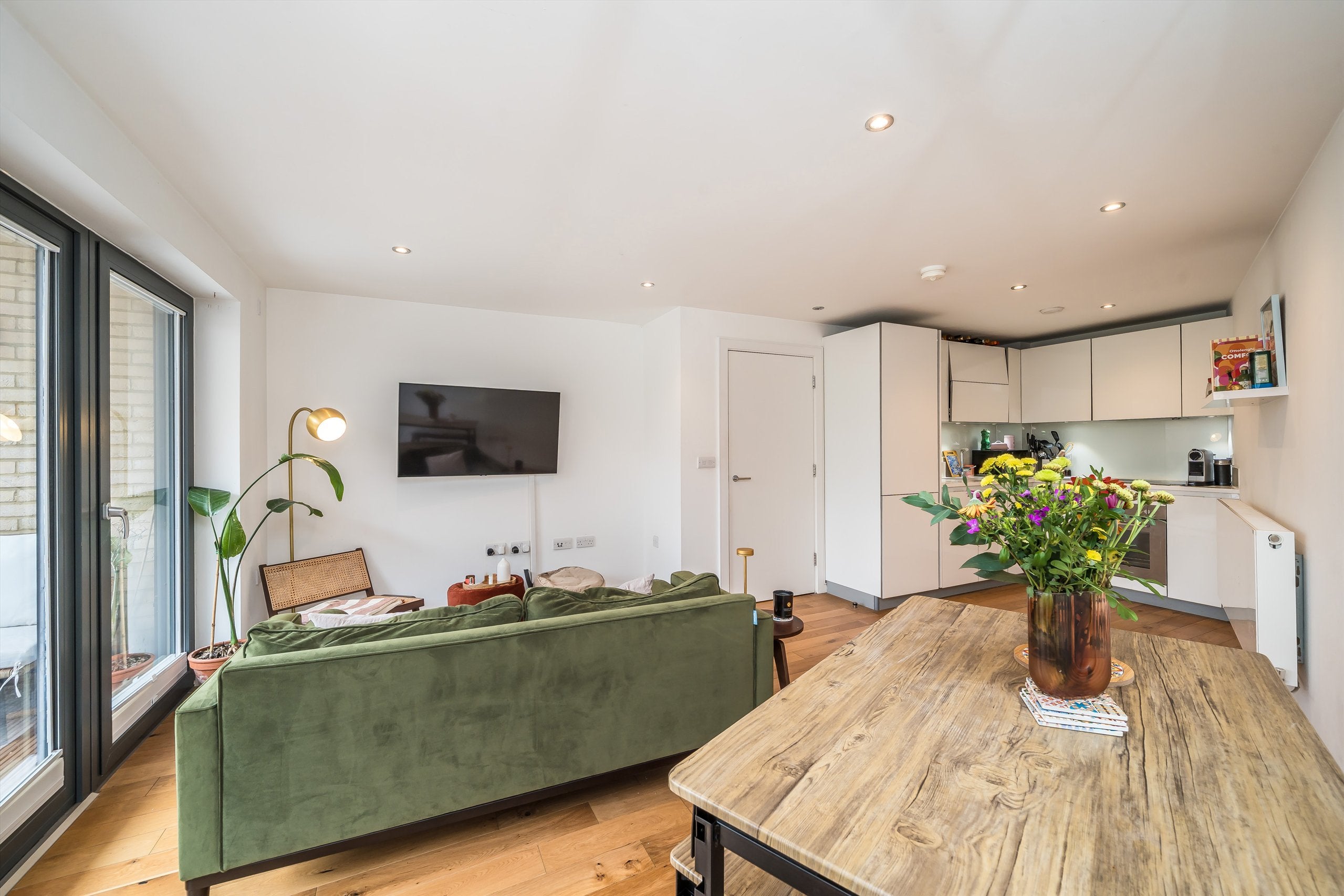 Flat Offenham Road in Greater London