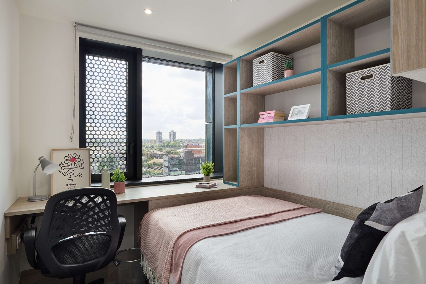 Room Palmerston Way in Greater London