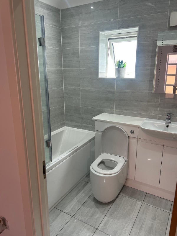 Room Guest Close in Poole