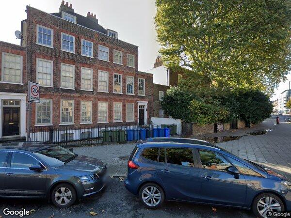 Flat Queen's Road in Greater London