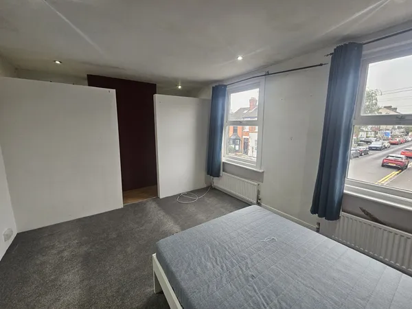 Flat Douglas Road in Maidstone