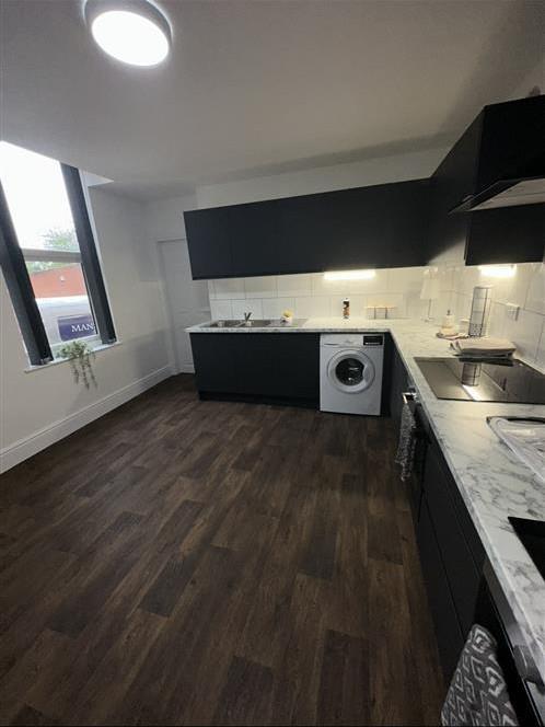 Room Woodhouse Road in Mansfield Woodhouse