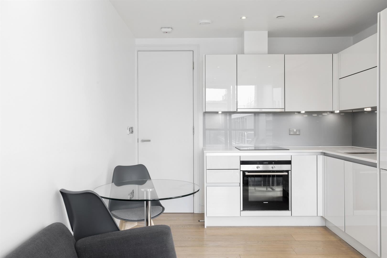 Flat Salamanca Place in Greater London