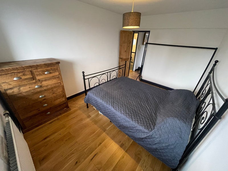Room President Street in Greater London
