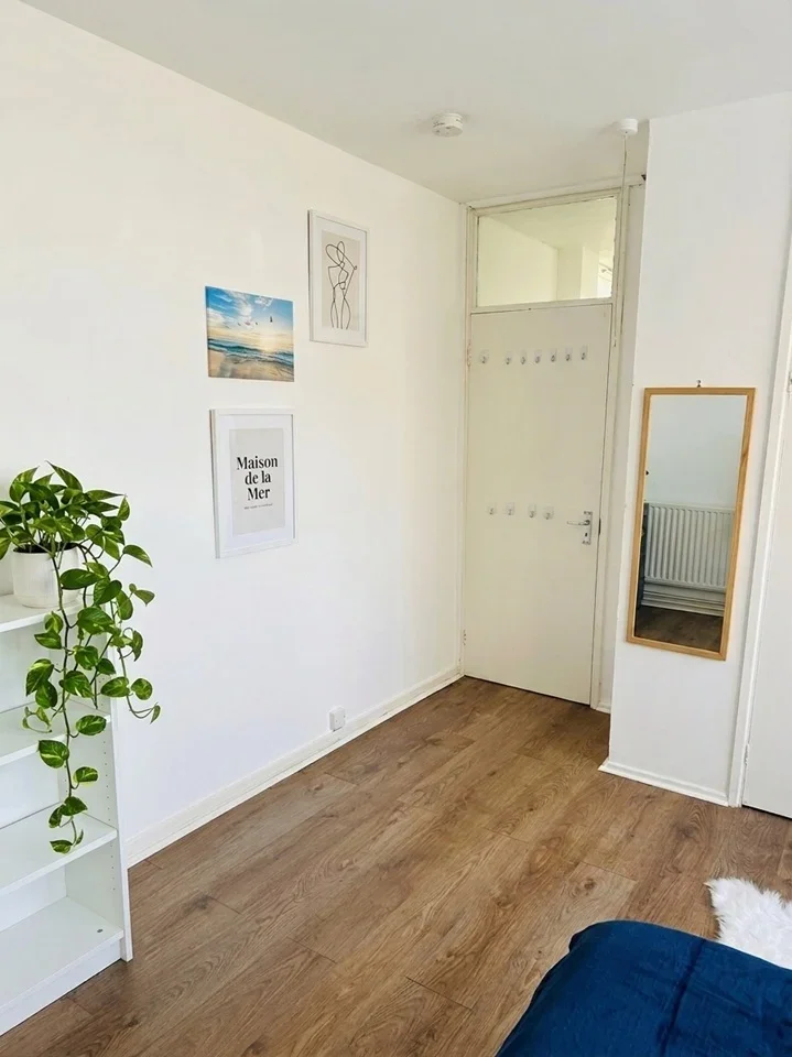 Room Marylands Road in City of Westminster