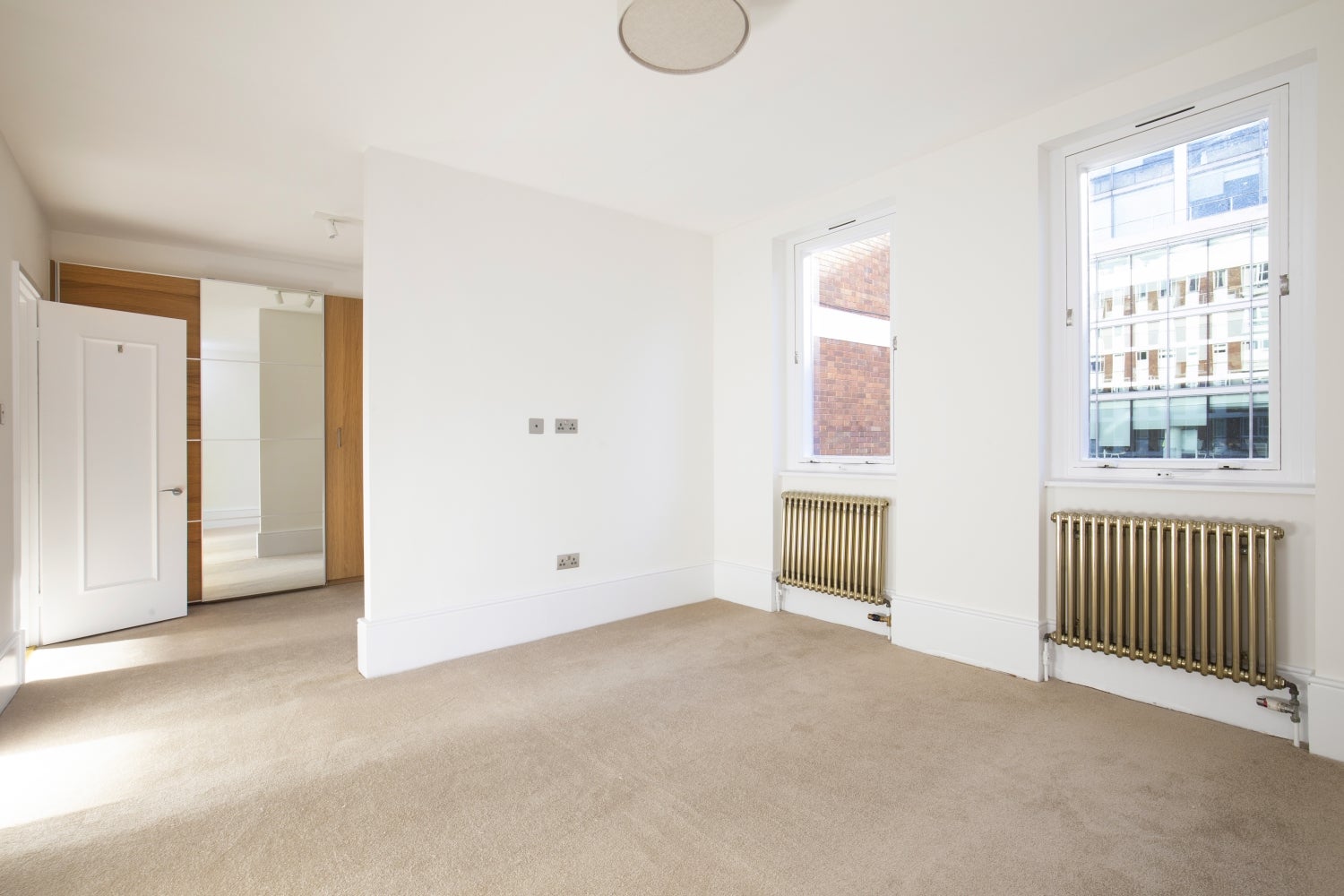 Flat Ebury Street in City of Westminster