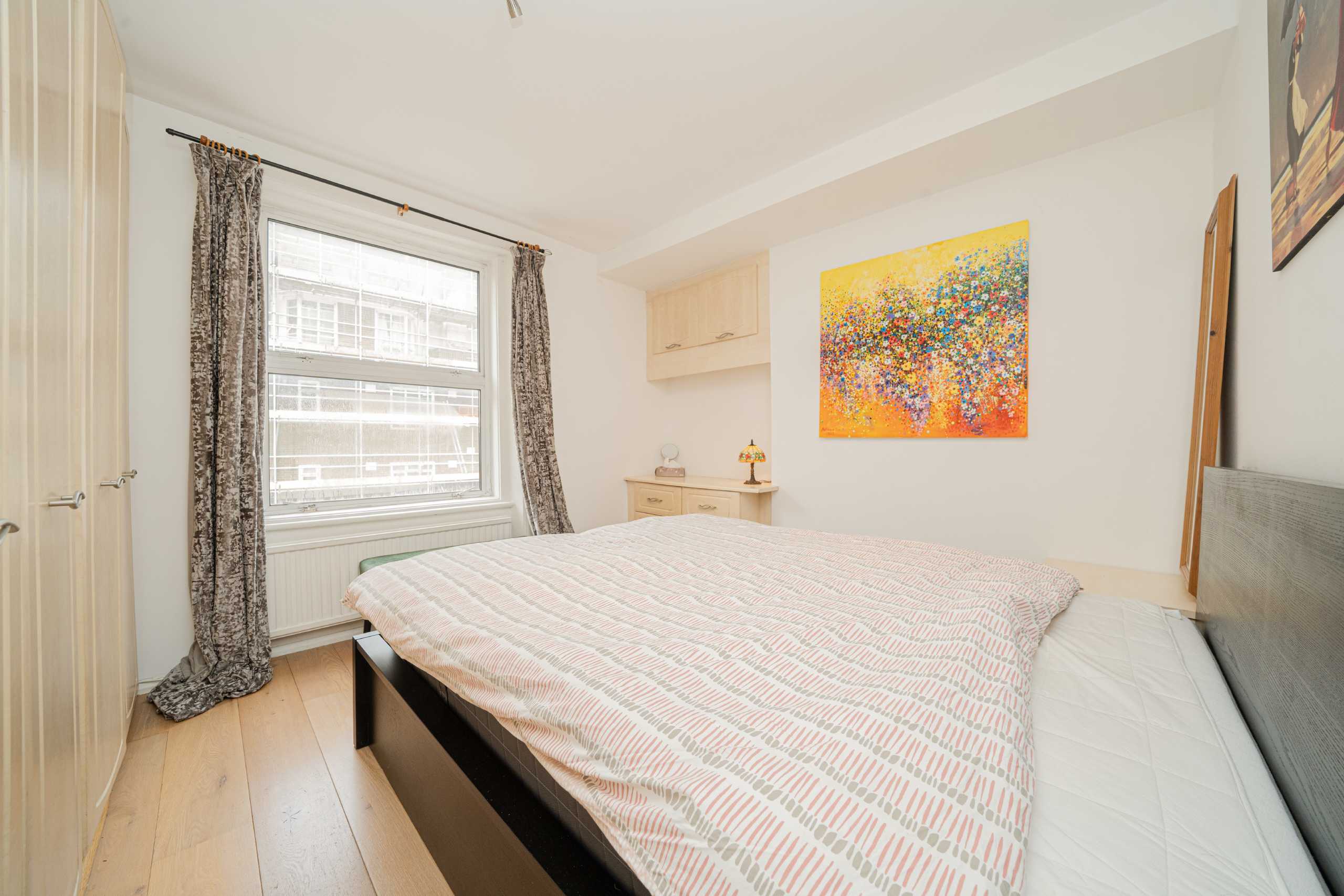 Flat Hatherley Grove in City of Westminster