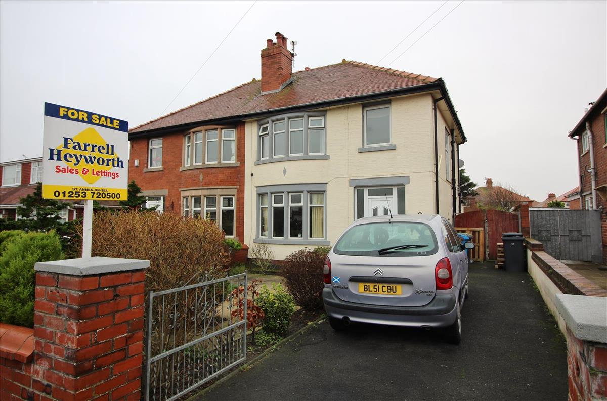 Flat St Leonard's Road East in Saint Anne's on the Sea