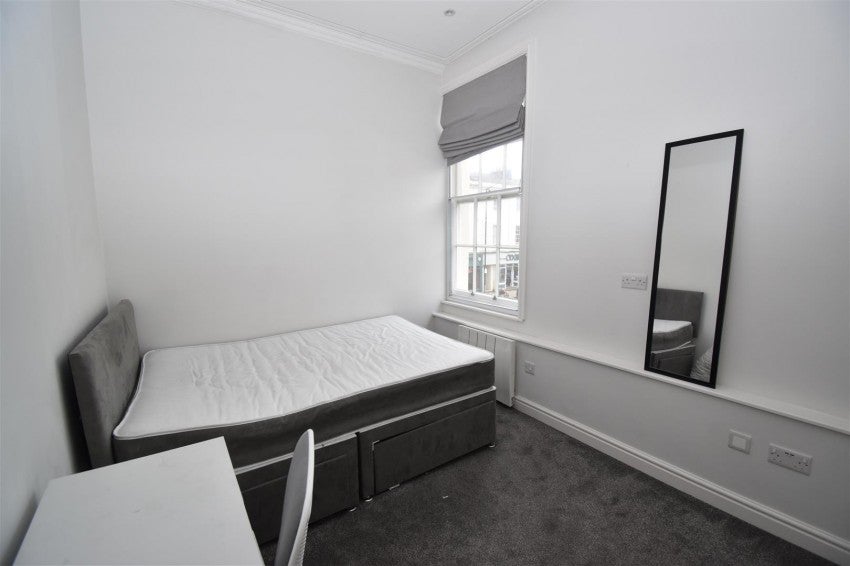 Flat Park Street in Royal Leamington Spa