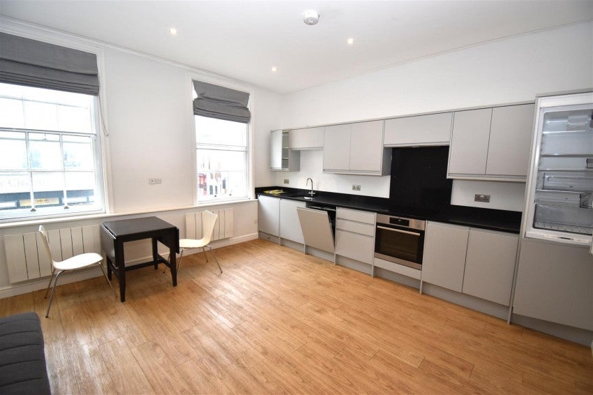 Flat Park Street in Royal Leamington Spa