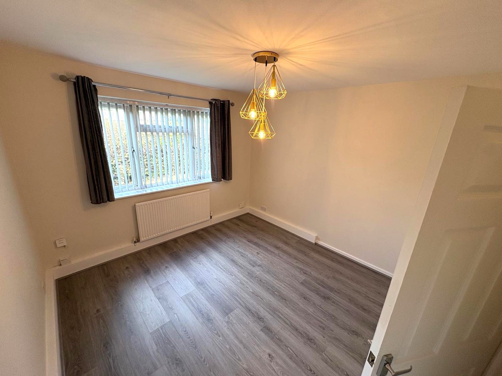 Flat Deanswood Close in Leeds