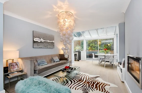 Flat Ovington Square in Greater London