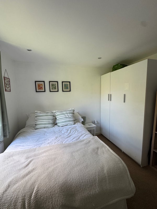 Room Webb's Road in Greater London