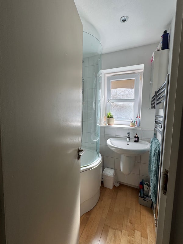 Room Webb's Road in Greater London