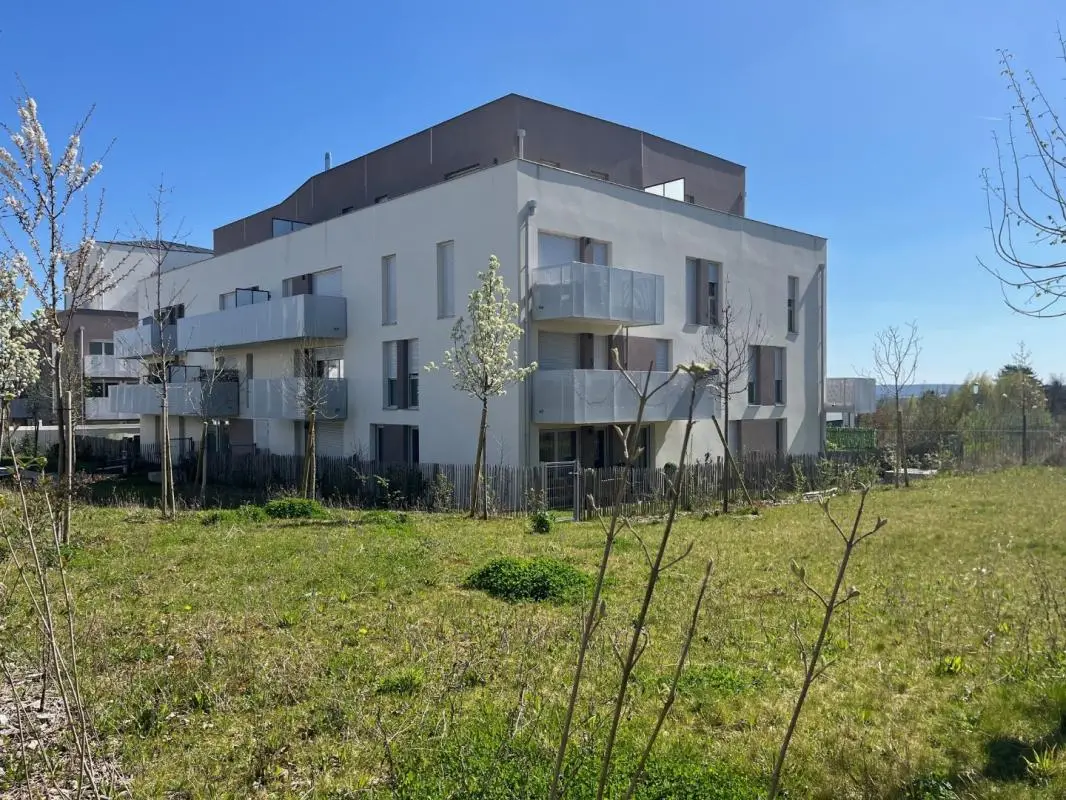 Flat Rue de la Butte Bellevue in Bruyères-le-Châtel