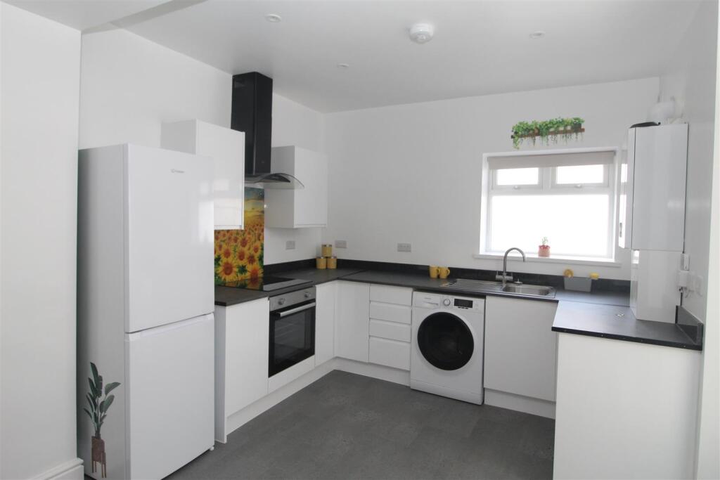 Flat Saint Isan Road in Cardiff County